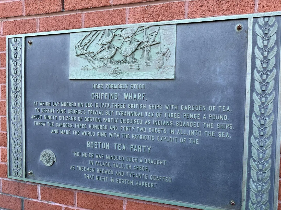 Griffin's Wharf commemorative marker (Congress & Purchase Streets / Atlantic Avenue), Boston