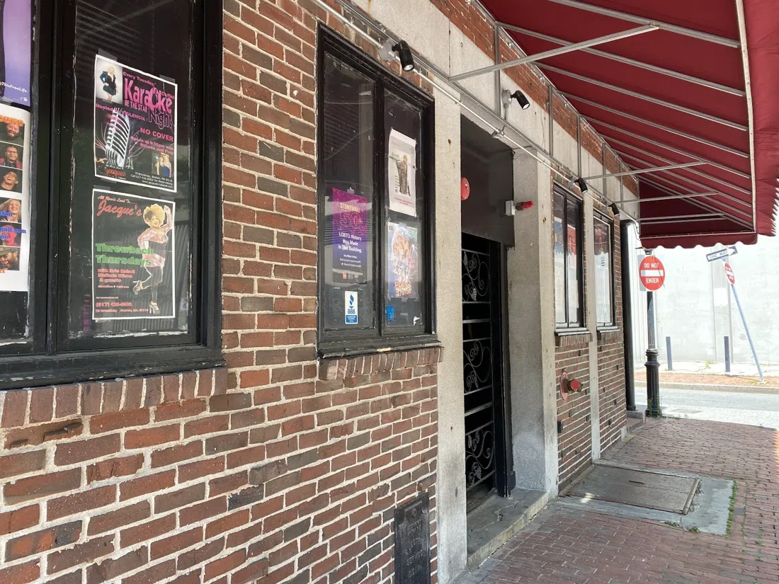 Jacques Cabaret, Boston
